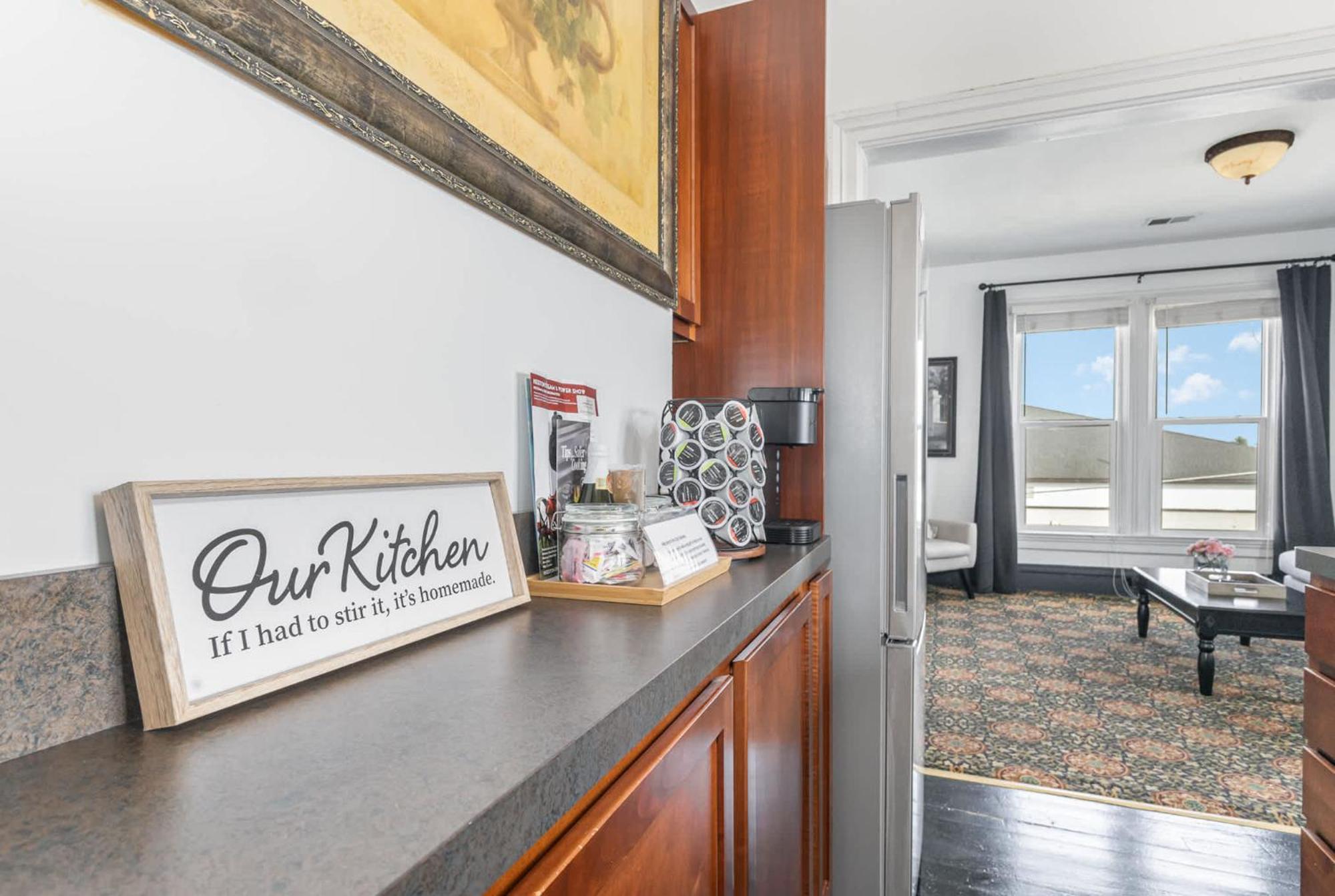 Spacious Upstairs 1Bed- Walking Distance To Beach Outlet Mall Michigan City Eksteriør billede