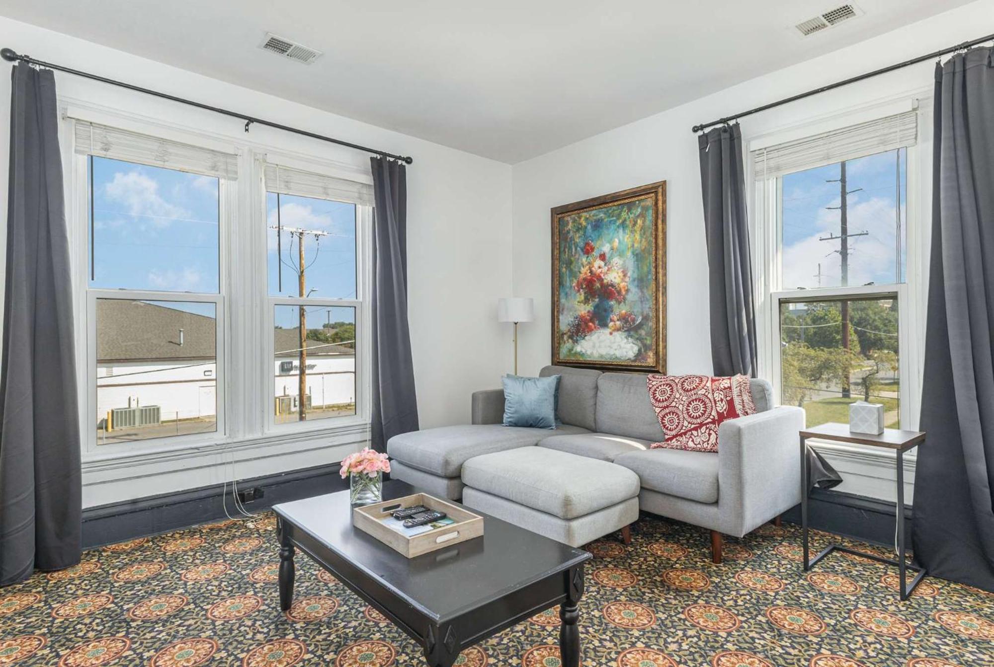 Spacious Upstairs 1Bed- Walking Distance To Beach Outlet Mall Michigan City Eksteriør billede