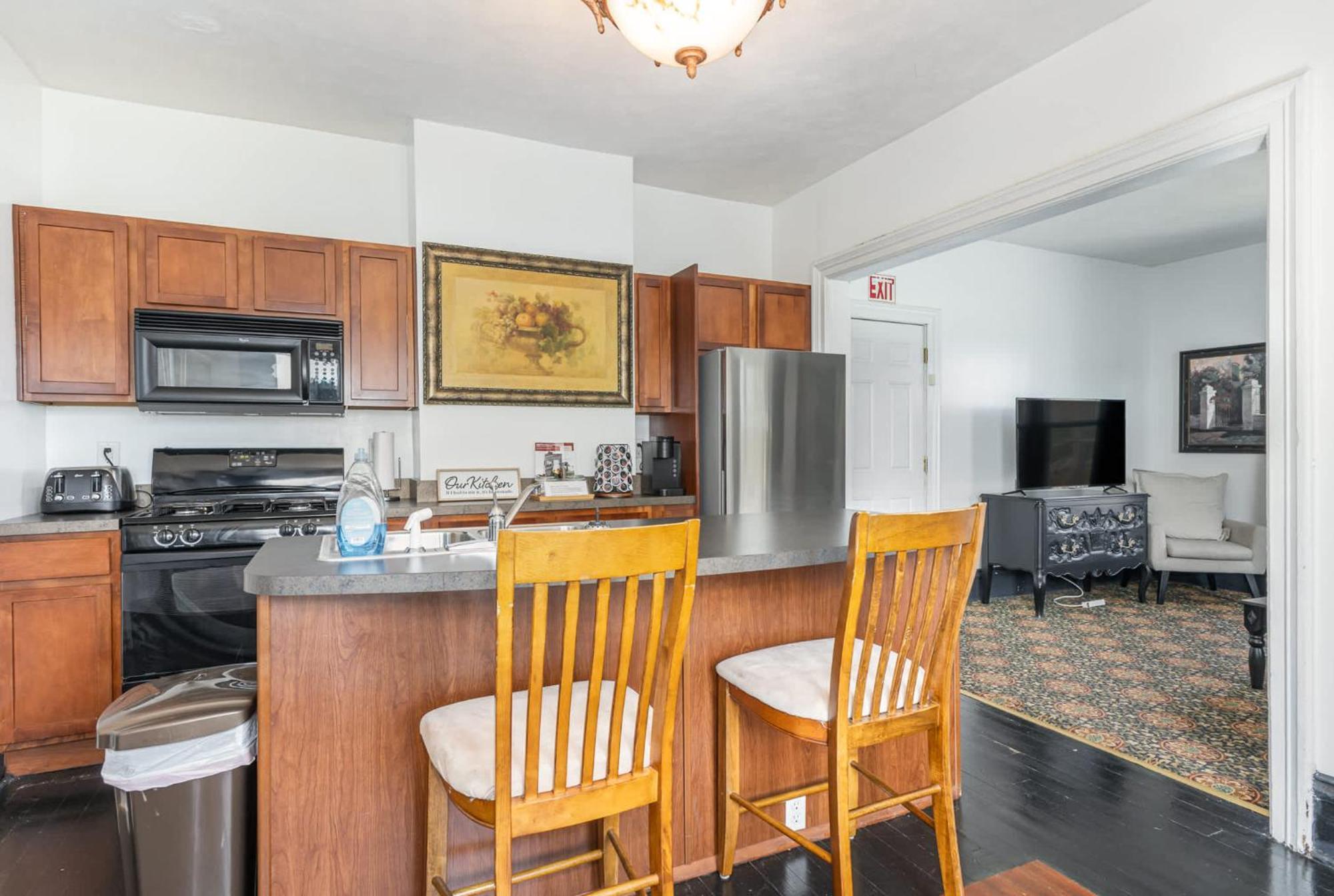 Spacious Upstairs 1Bed- Walking Distance To Beach Outlet Mall Michigan City Eksteriør billede