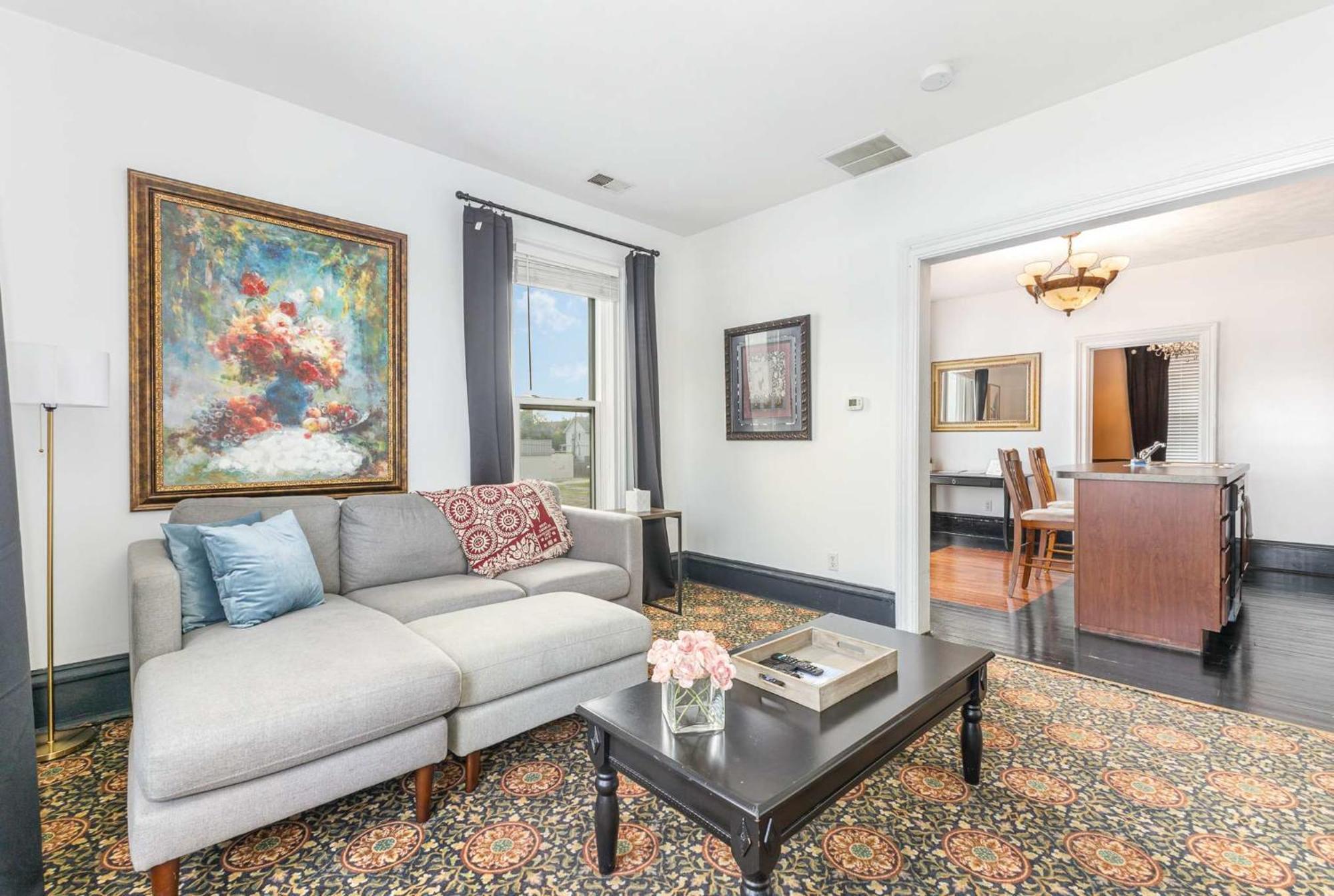 Spacious Upstairs 1Bed- Walking Distance To Beach Outlet Mall Michigan City Eksteriør billede
